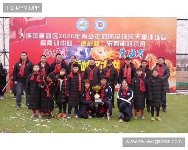 足球俱乐部在青训中推动多语种教育与国际文化适应训练，足球青训班